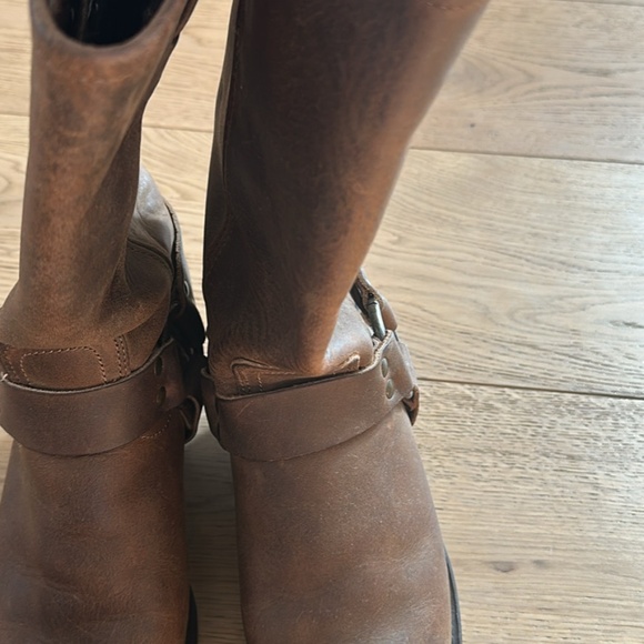Frye Harness boots size 7.5 nearly new in smoke - Picture 2 of 9
